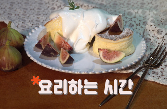 SK브로드밴드는 '보이는 팟캐스트'를 통해 선보이는 맛깔난 요리를 선보이는 '요리하는 시간' 이미지. SK브로드밴드 제공